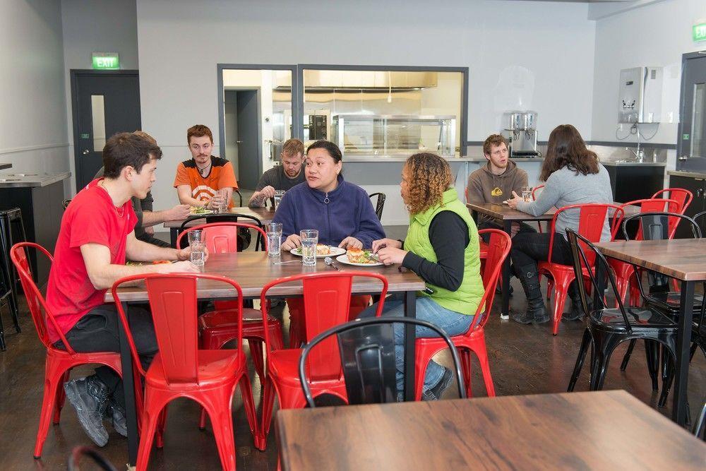 Hostel Urbanz Christchurch Exteriér fotografie The dining room at the new boarding house